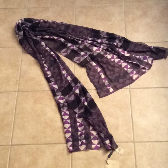 Burberry silk scarf - Picture 1 of 2